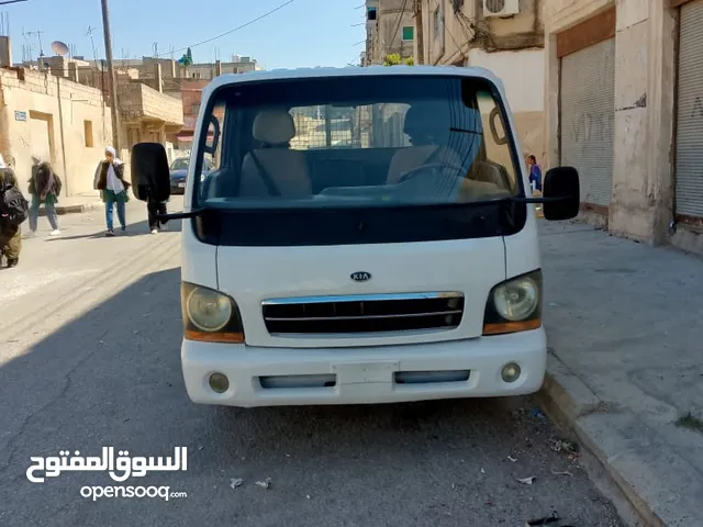 بنجو كيا موديل 2001 غرفه وربع ترخيص لشهر اربعه دهان جديد موتور بيان اول ترخيص له