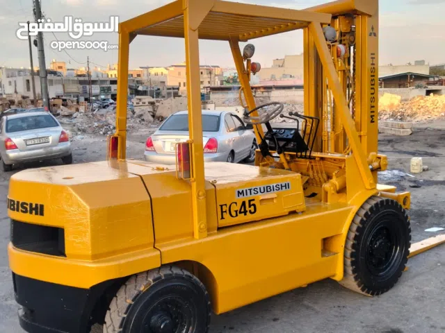 رافعة شوكية نوع ميتسوبيشي ديزل للبيع