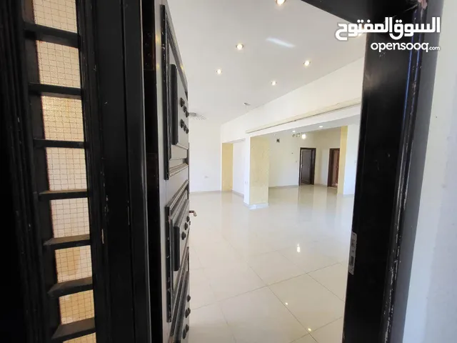 للإيجار – شقة طابق أول مميزة في حي القصيلة – إربد