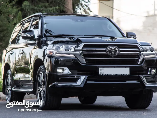 تويوتا لاندكروز 2020 VXS أسود للبيع