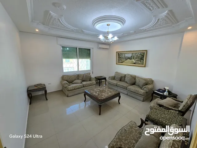 180 m2 More than 6 bedrooms Apartments for Sale in Amman University Street