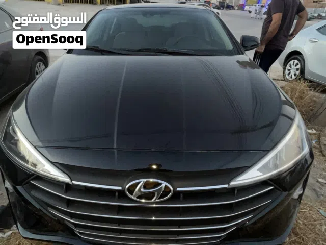 Sale car hundai elentra blank registreation 12 month compleate