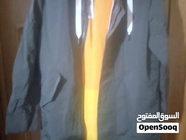 جكيت لبيع عدد2 موجدين في الزرقاء مطلوب فيهم 10