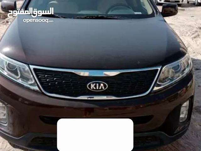 كيا سورينتو 2015 بحالة ممتازة مواصفات خليجية 7 كراسي