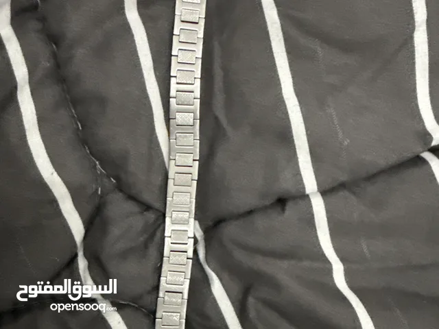 اسوارة لاكوست اصليه فضة مع قطعه للتكبير و يمكنك تصغيرها