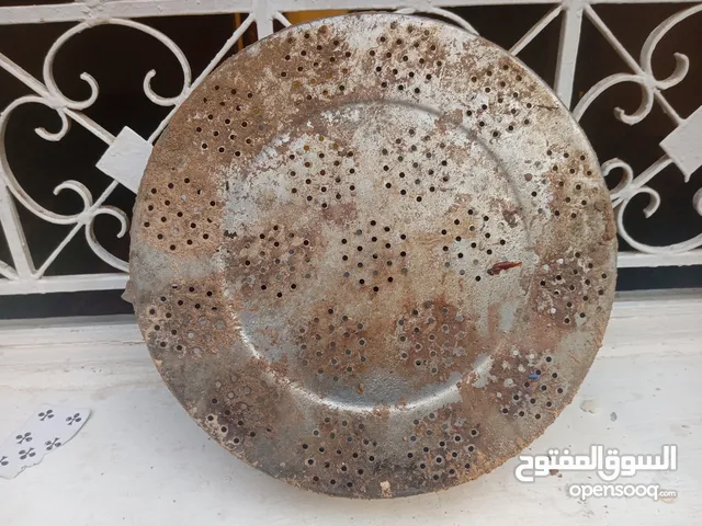 مطلوب طنجرة وكساس نفس الي في الصورة نوعية قديمة مستعملة أو اجديد بسعر معقول في جو 50او 60دينار