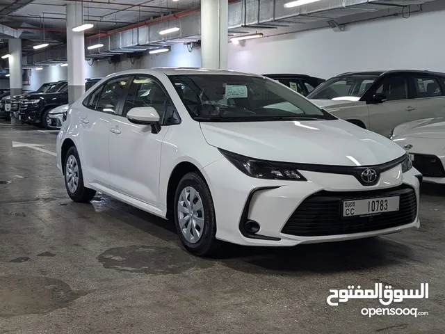 Sedan Toyota in Dubai