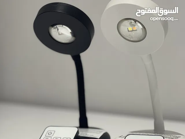 بيع إضاءة LED لاسلكية مع مستشعر حركة وتحكم عن بعد. مثالية للإضاءة الذكية والمريحة في أي مكان.