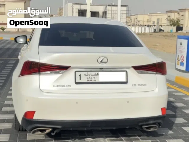 2019 لكزس IS IS 300