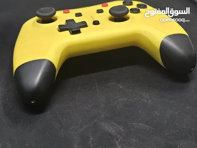 Nintendo Controller in Al Dakhiliya
