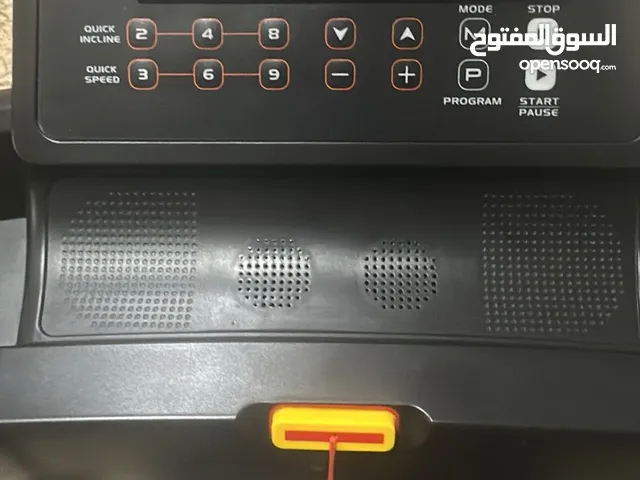 للبيع جهاز مشي Treadmill