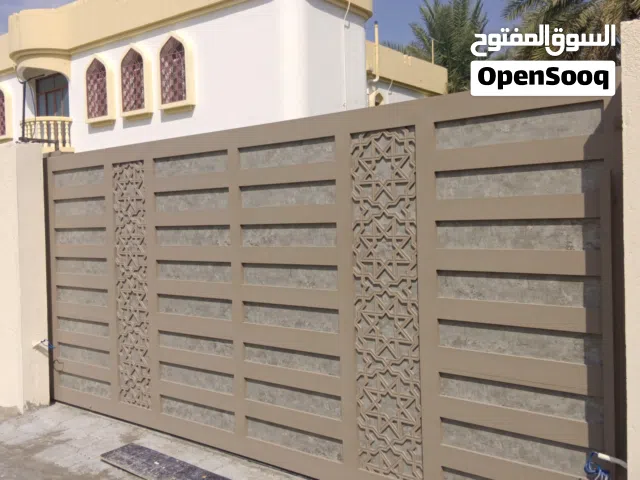 cast aluminium door