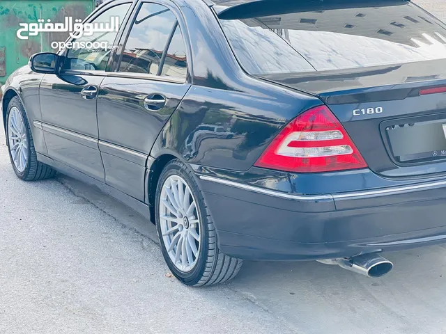 سيارة للبيع