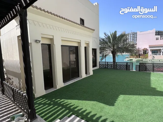 460m2 4 Bedrooms Villa for Sale in Muharraq Amwaj Islands
