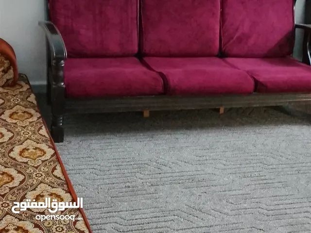 طقم جلوس مورس نظيف جدآ 7مقاعد