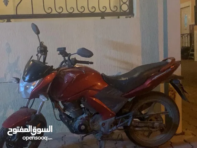 هوندا unicorn احمر