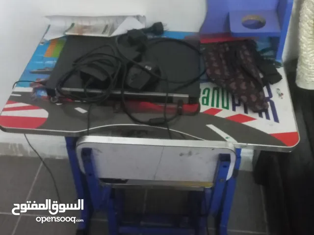 طاوله دراسه أطفال مع كرسي مستعمله بحال جيده حديد ونظيفه