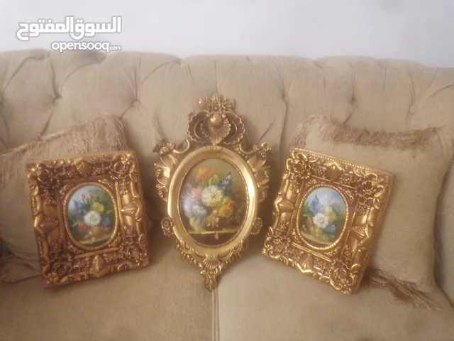 لوحة فنية من 2012 عل شكل ورد مجموعه ثلاثية جميلة جدا وجذابة صنعت في مصر