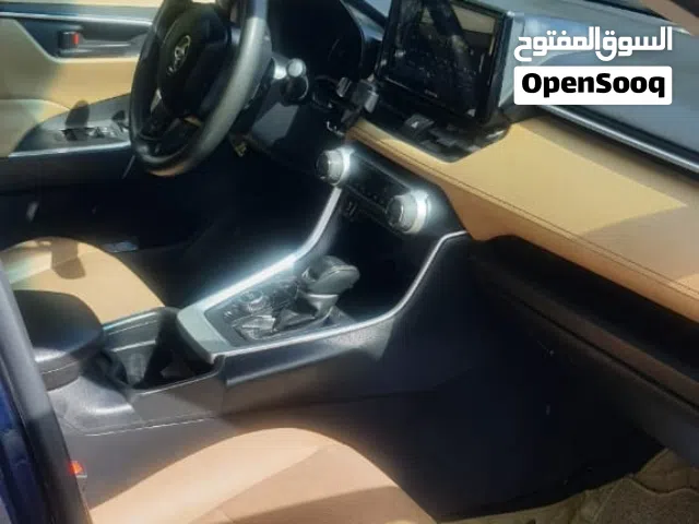 2019 تويوتا راف فور LE