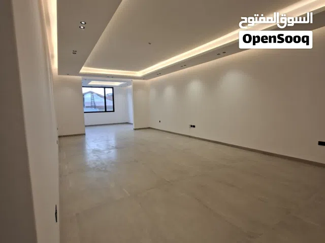 للايجار شقة مساحة دور في السرة  تشطيب فخم وراقي