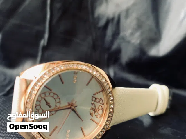 ساعات نسائية