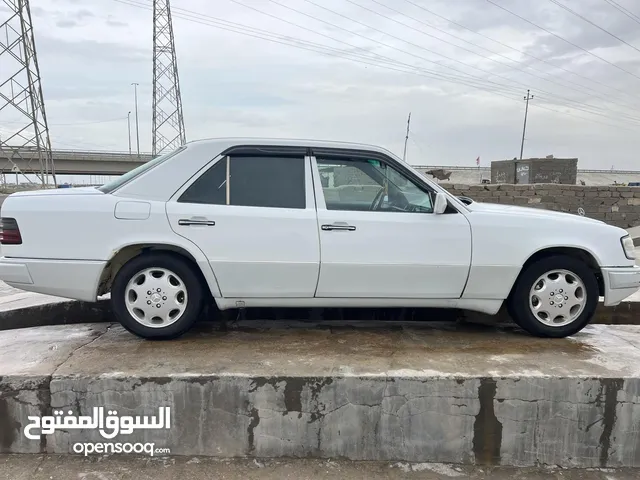 مارسيدس دب 1990
