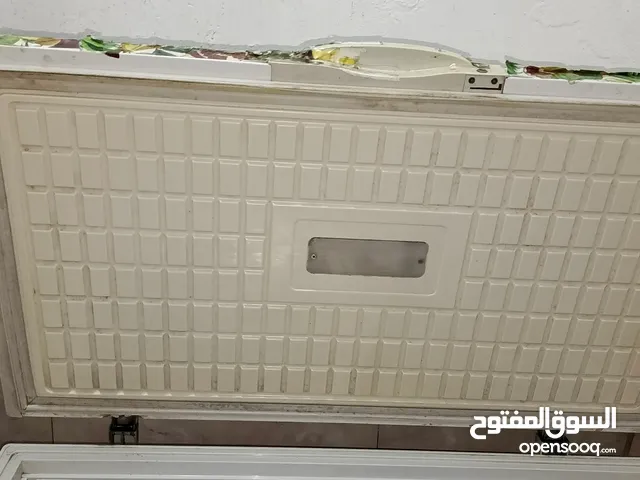 مجمدة رويل رحماني مستعملة بس نضيفة السعر 175 وبيها مجال