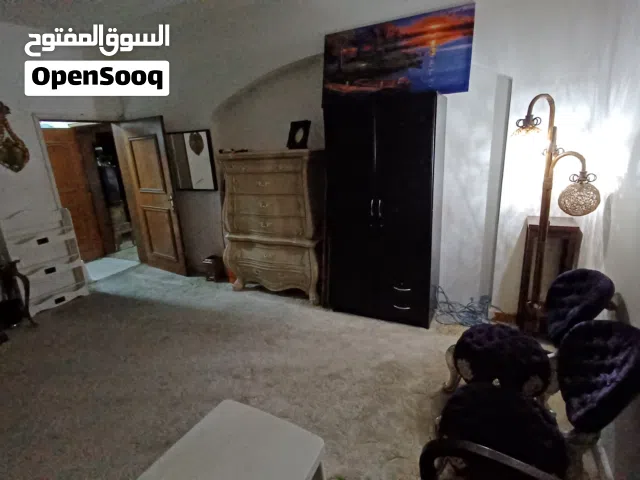 غرفة كبيرة مفروشة للايجار