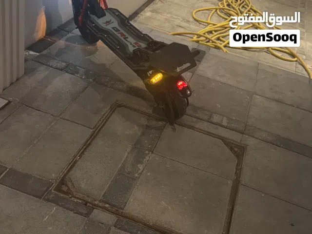 للبيع سكوتر سعره  جديد على 2000 ببيعه على 700 وقابل للتفاوض الشركه rohan wings gr line 2 الموديل2024