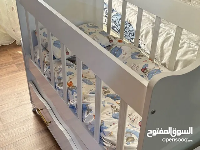 سرسر طفل هزار باليد جديد نوع تركي انتيكه من بيت النونو فرع الكراده مشتري