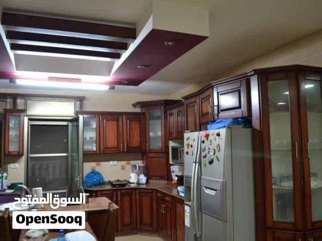210 m2 4 Bedrooms Apartments for Sale in Ramallah and Al-Bireh Al Tira