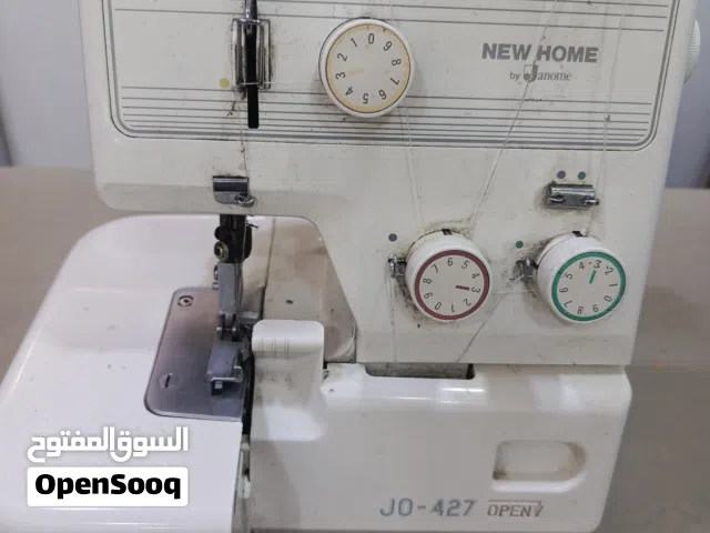 ماكنه خياطه اوفر  نظيفه