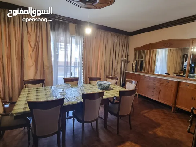 شقه للبيع راس بيروت