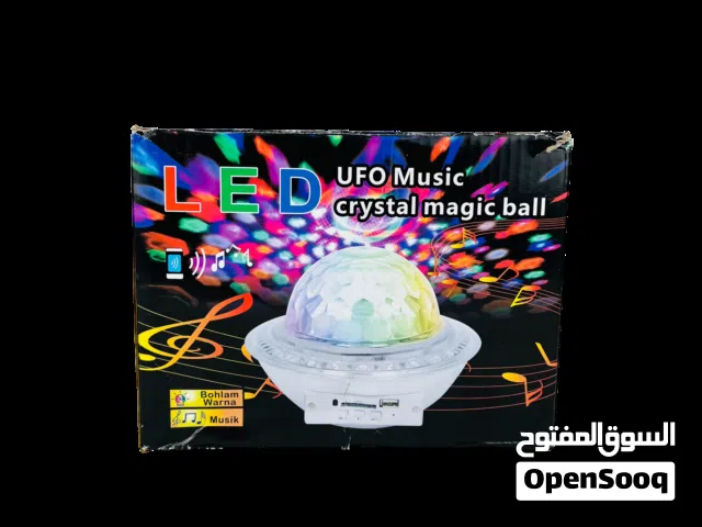 ضوء كرة الكريستال وسبيكر