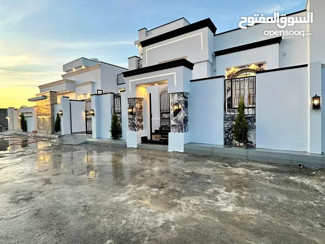185 m2 5 Bedrooms Villa for Sale in Tripoli Ain Zara