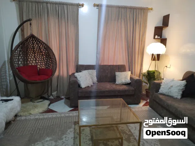 غرفة نوم وعش عصفور وكنب للبيع