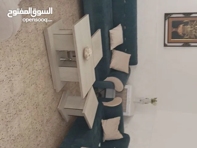 كنب شبه جديد الزرقاء الجديده