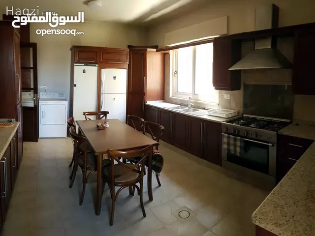 240 m2 3 Bedrooms Apartments for Rent in Amman Jabal Amman