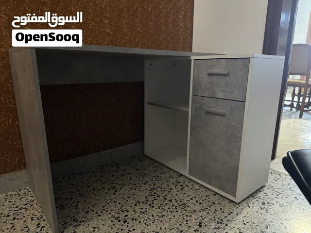 كرسي ومكتب للبيع