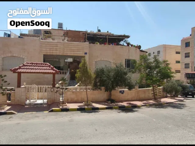منزل مستقل للإيجار. طابق شبه ارضي عالشارع مباشره  مربع شوارع  سوبر ديلوكس