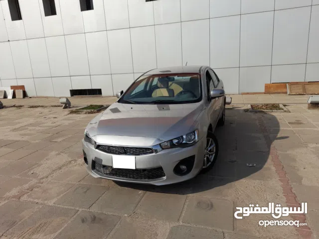 سيارة ميتسوبيشي لانسر 2017 مستعملة بحالة ممتازة السيارة للبيع بنظام التقسيط الشهري