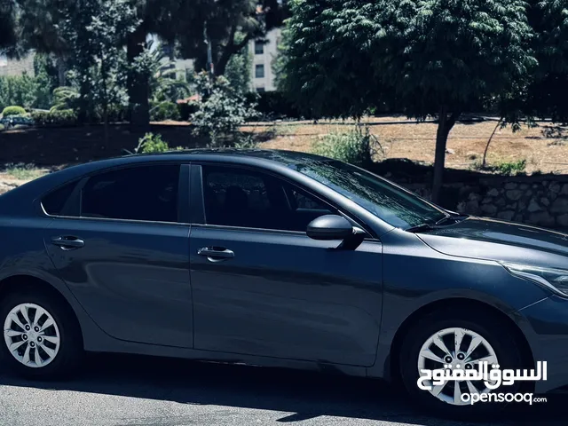Kia cerato Model :2019 Dohc 1600 CC Gearbox : automatic Colour: Gary Inside :Black ABS Airbag