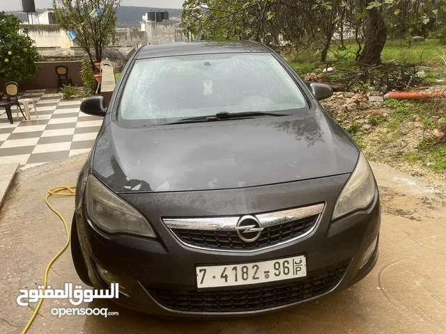 Used Opel Astra in Jenin