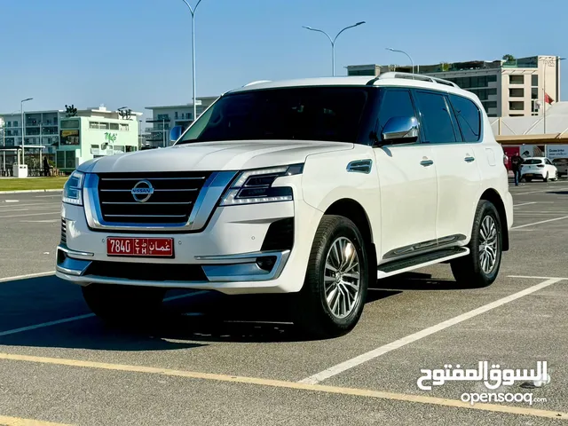 Suv nissan patrol 2021 Land Cruiser 2024 pajero 2020 for rent