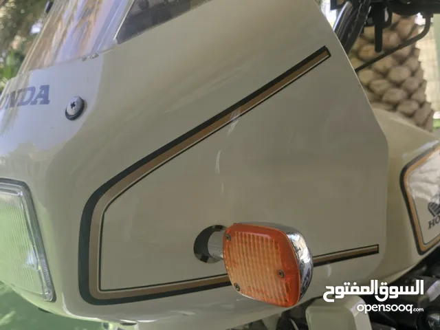 ابحث عن الكور الامامي لدراجة هوندا 750