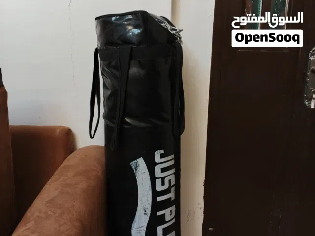 كيس ملاكمه 120 وثقيل معاه جنزيرو
