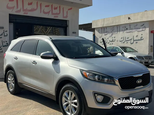 Used Kia Sorento in Tripoli