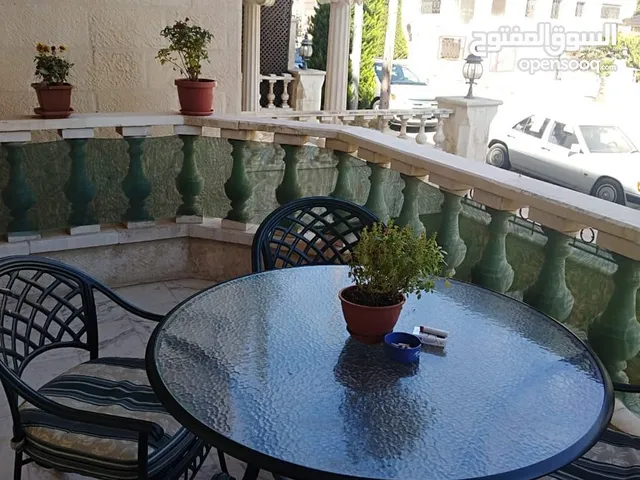 200 m2 3 Bedrooms Apartments for Sale in Amman Deir Ghbar