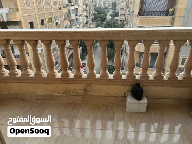 شقه للايجار في حدائق الأهرام في البوايه التانيه