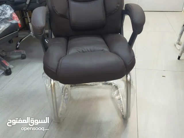 كرسي انتظار ثابت من الجلد جوده عاليه الوان مميزه وسعر منافس